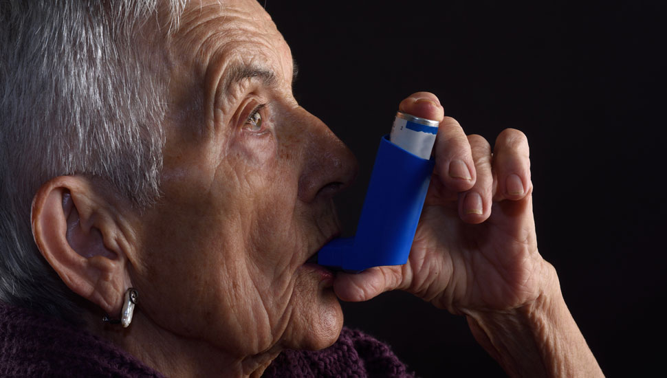 Getty Images - Patiënten met ernstig astma en ongecontroleerd astma hebben continue zorg nodig om astma-aanvallen te voorkomen en kwaliteit van leven te behouden.