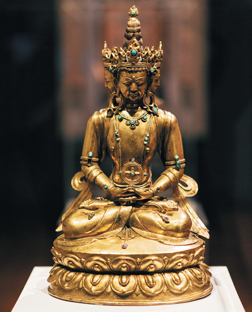 De tentoonstelling telt talloze verschillende boeddha­beelden. Zoals deze Nepalese boeddha ‘De vier hoofden van Sarvavid Vairocana’.