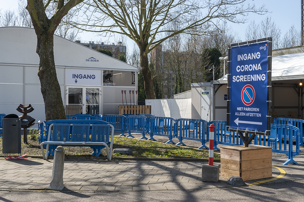 24/03/2020 Het ziekenhuis OLVG West is bezig met de bouw van een grote 'Corona Care Unit'. © Sabine Joosten | HH