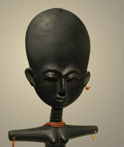 Een akua’ba, symbool van de vruchtbaarheid, wordt gekoesterd door Ghanese vrouwen die zwanger willen worden. beeld: Shutterstock